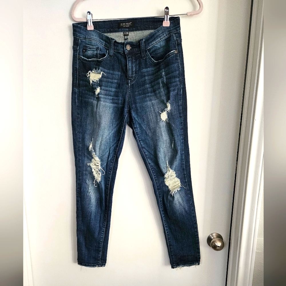 Judy Blue Women's 9/29 Skinny Fit Distressed Raw Hem Je…